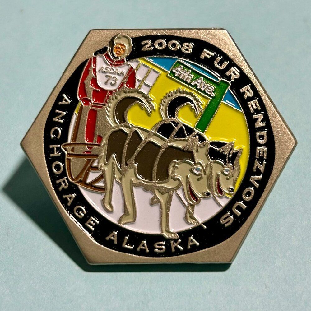2008 Anchorage Alaska Fur Rondy Rendezvous Dog Sled Collector's Lapel Pin